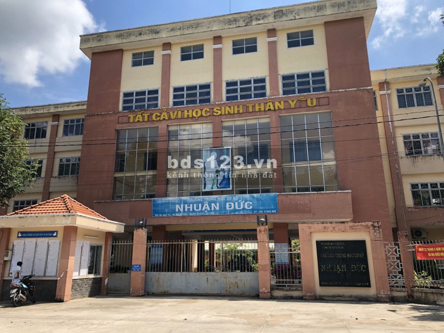 Cần bán 2273m2 đất ở xã nhuận đức.Gần 1tr2/m2, thích hợp đầu tư.