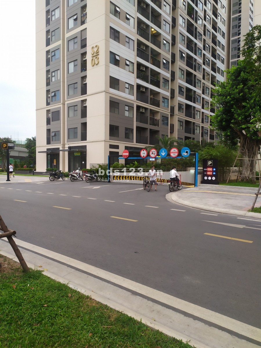 Bán căn shop góc vị trí đẹp diện tích khủng giá tốt nhất Vinhomes Smart City