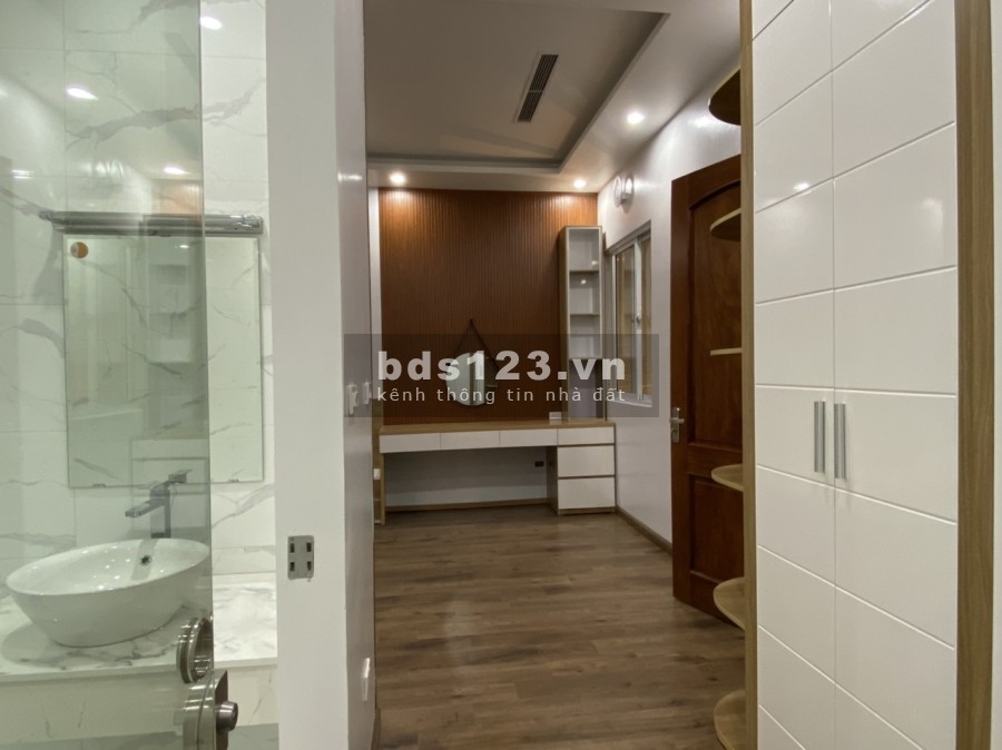 Cho thuê biệt thự K5 Ciputra 4 ngủ, 140m2, full nội thất. Giá liên hệ: 0973781843 Ánh.