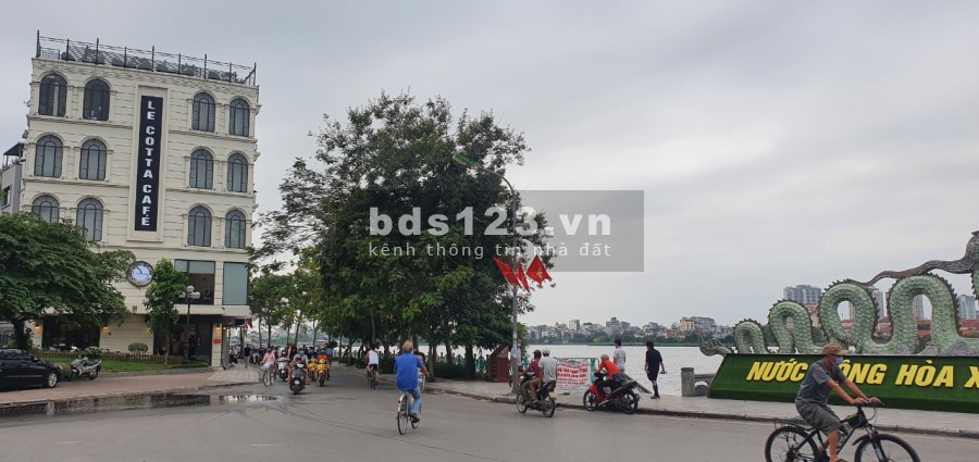 Nhỉnh 200 triệu/m2, đất Tây Hồ, dòng tiền xay toà nhà vp 526m2, mt 28m, mt Tấn 0985363818