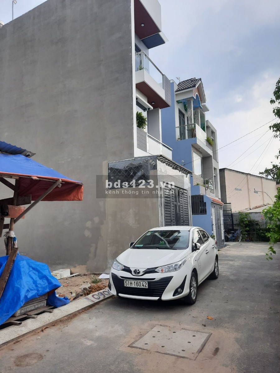 Chủ bán lô đất 60m2 , đường oto tránh nhau. P. Linh Tây Tp Thủ Đức, giá 3,8 tỷ