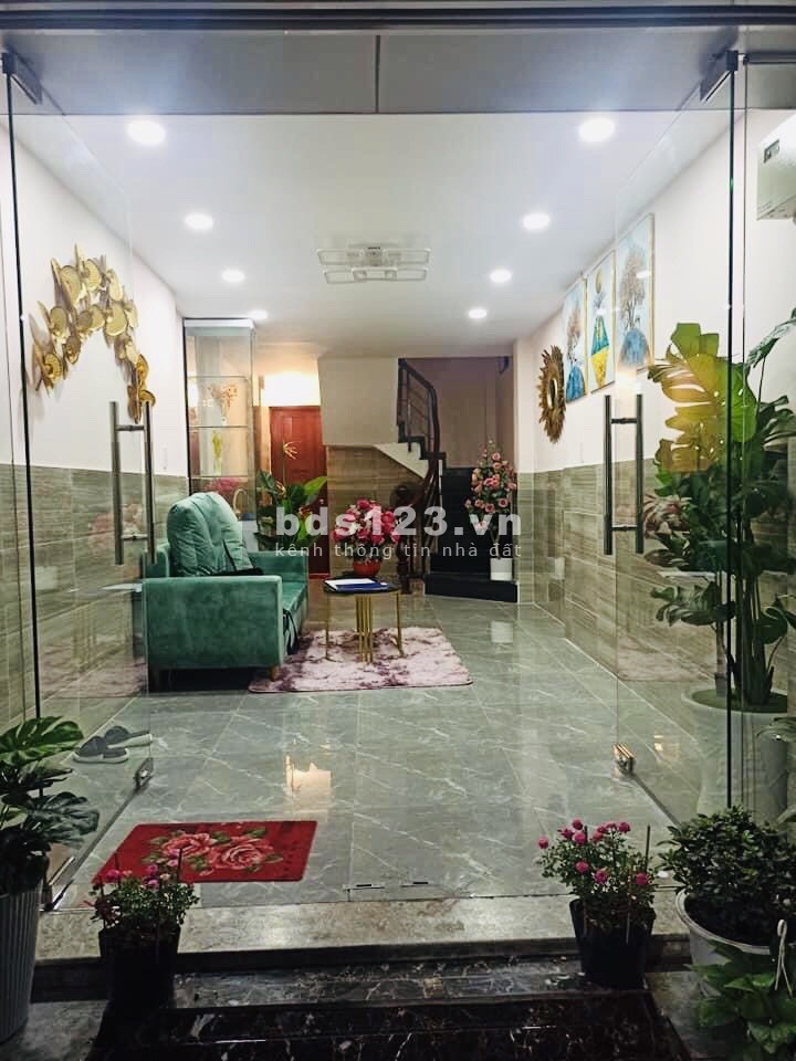 Chính Chủ Bán Gấp Nhà Trần Hưng Đạo Quận 1 - 5 tầng - Tặng Nội Thất - Nhỉnh 6tỷ