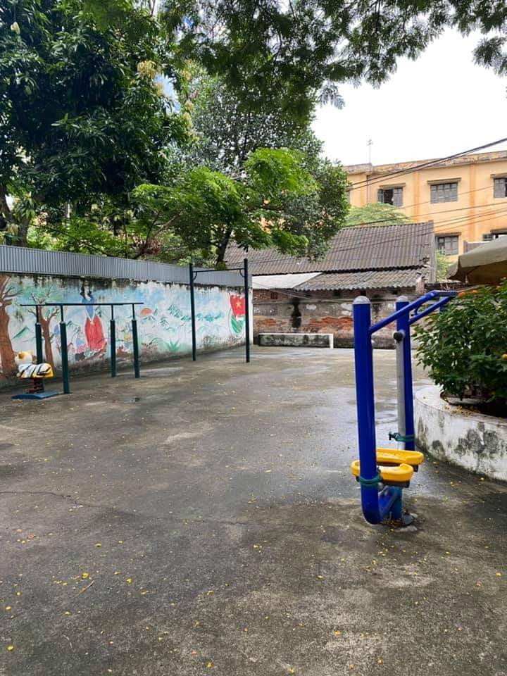 Bán nhà Quang Trung Hà Đông lô góc ô tô đỗ cửa ngõ thoáng thông 56m2-4 tầng-giá 4.5 tỷ