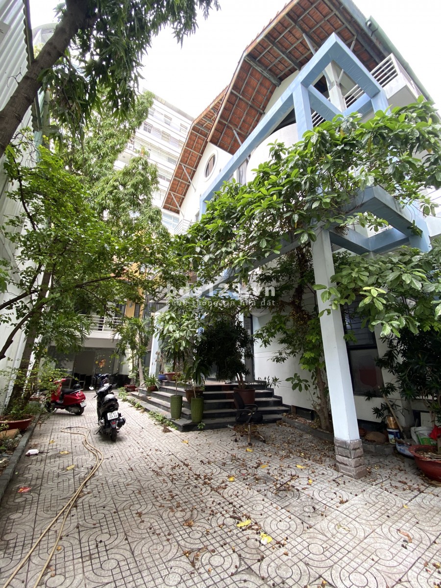 Biệt thự sân vườn Điện Biên Phủ ngay cạnh Đại Học Hồng Bàng Phường 15, Bình Thạnh.