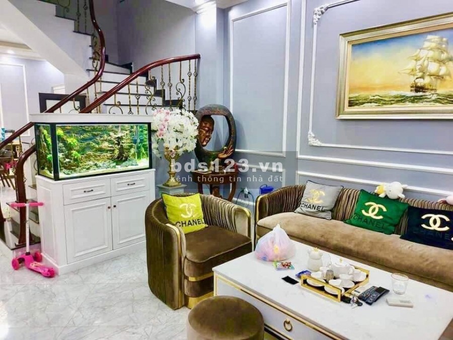Nhà đẹp lung linh đạt tiêu chuẩn 5 sao tặng nội thất xịn Giá 6.1 tỷ