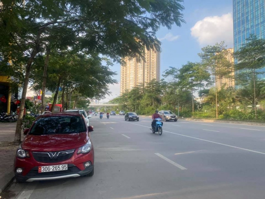 Bán Nhà Võ Chí Công Tây Hồ 20m Ra Mặt Phố Ngõ Nông Chỉ Đúng 8 Hộ Ở dt 42M x 4T giá chỉ 5.1 Tỷ