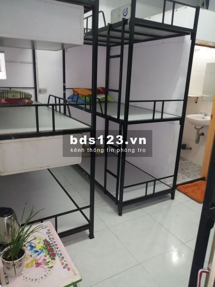 Cho thuê phòng dạng kí túc xá bình dân Quận 7, miễn điện nước