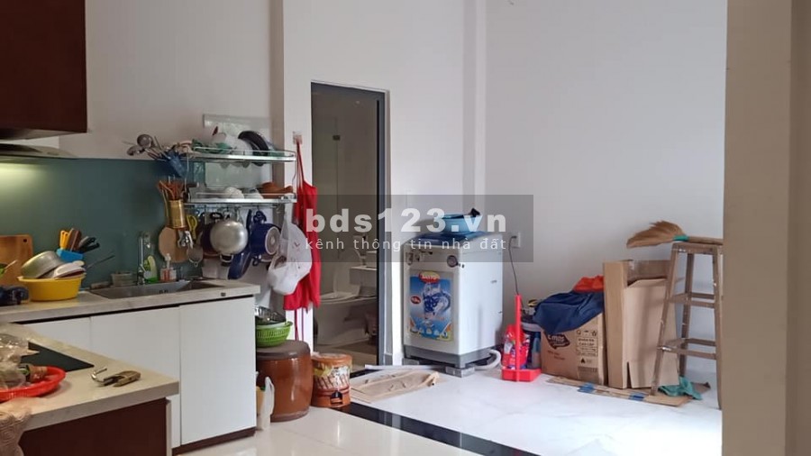 Mặt tiền đường số 9, P14, Q4, 153m2, chỉ 10,8 tỷ