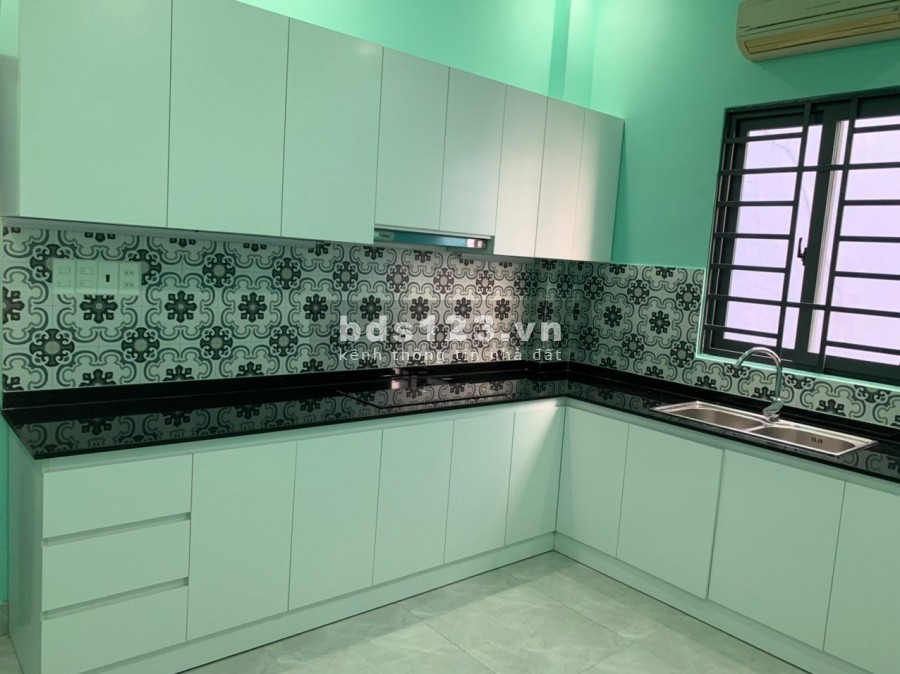 Bán nhà lô góc ngay trung tâm Dương Quảng Hàm giá chỉ 5 tỷ 7