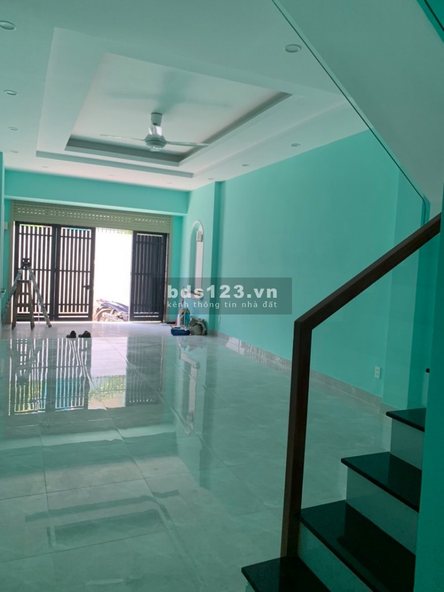 Bán nhà lô góc ngay trung tâm Dương Quảng Hàm giá chỉ 5 tỷ 7
