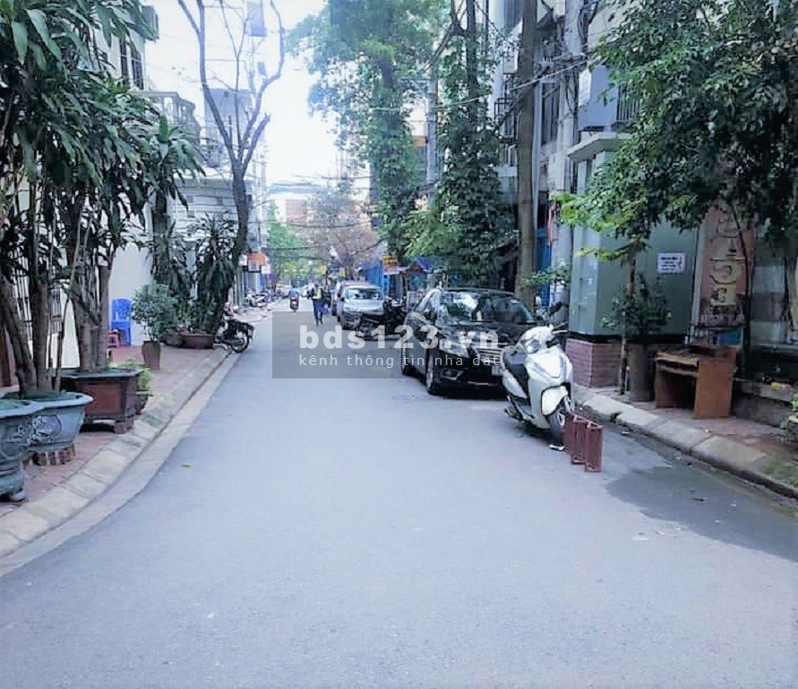 Bán nhà phân lô Huỳnh Thúc Kháng. Ô tô, Kinh doanh. 70m2 5T MT7m 11tỷ