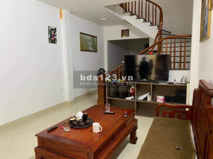 Nhà phố Bắc Cầu dtsd 52m2, giá 2.5 tỷ, 3 pn, đủ công Năng