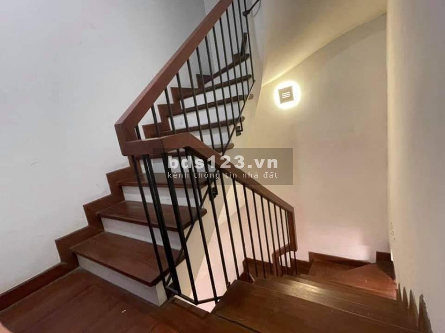 Phân Lô, Thái Hà, Quận Đống Đa, ôtô vào nhà, đỗ cửa, Nhà 5 Tầng, MT: 5m, giá 8,5 tỷ