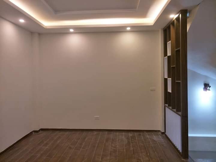 Bán nhà Nhân Hòa, Thanh Xuân 34m, 5 tầng, MT 6m, giá chỉ 4 tỷ. Cách 20m ra phố lớn ô tô tránh, nhà mới ở luôn
