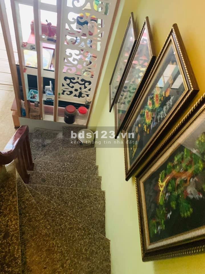 Bán gấp nhà Phương Canh - Nam Từ Liêm 30M2, 5 tầng, giá bán 3,35 tỷ