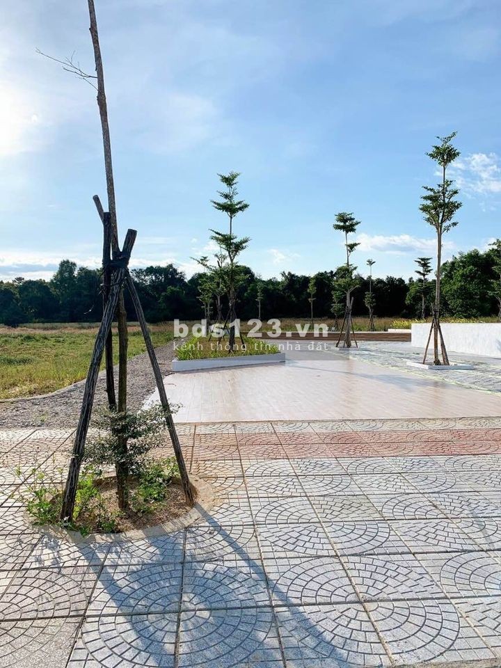 Chính chủ bán đất gần bến xe trung tâm mặt tiền đường Hùng vương giá mùa covid.LHCC 038 796 3557