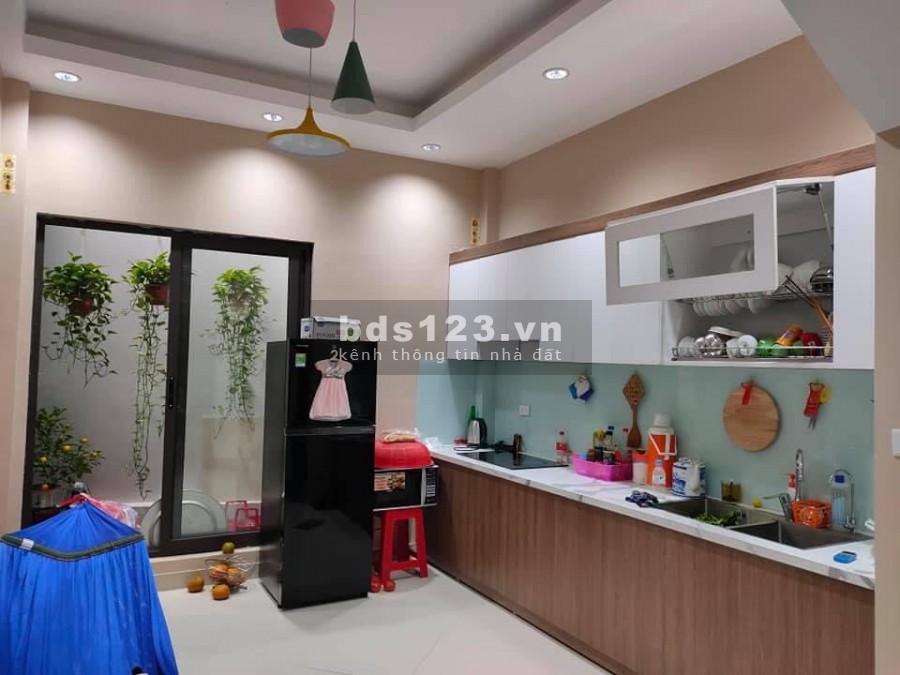 Bán Gấp nhà Trần Khát Chân DT 41m2, 4 tầng ngõ ô tô, KD sầm uất giá chỉ 4.1 tỷ Q. Hai Bà Trưng