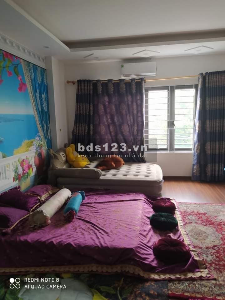 Nhà hiếm khó tìm xây 5 tầng bê tông, phố Cực Lộc Hoàng Quốc Việt
