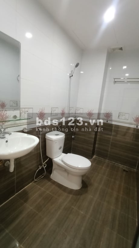 Cần Bán Nhà Đường Xuân Đỉnh, Lô Góc, Diện Tích 45 M2, 5 Tầng, Giá 3.4 Tỷ.