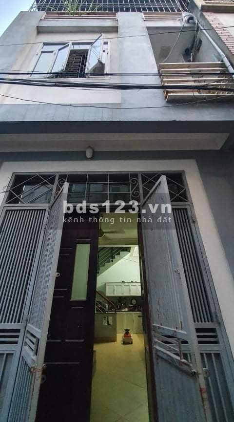 Cực hiếm tại phố Định Công, tặng full nội thất, ngõ ô tô tránh, 4 tầng đúc, 48m2, giá 2.9 tỷ