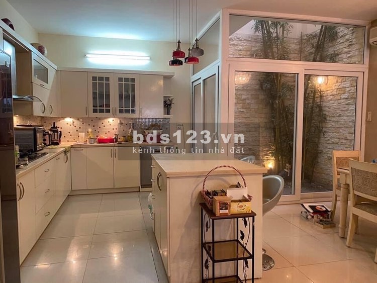 Bán nhà Bồ Đề đẹp như khách sạn 5 sao, sân vườn, 120m2, 5 tầng, MT 5,5m, nhỉnh 10 tỷ