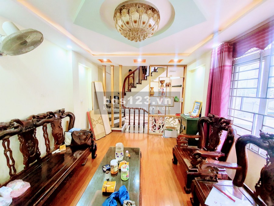 Hoàng Liệt nhà mới chủ tự xây, cách ô tô 10m, 4 tầng 44m2, chỉ 3 tỷ 3