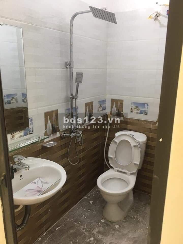 2.1 tỷ hộ khẩu trung tâm quận Hà Đông có tên bạn, ô tô đỗ cửa 5 tầng 35m