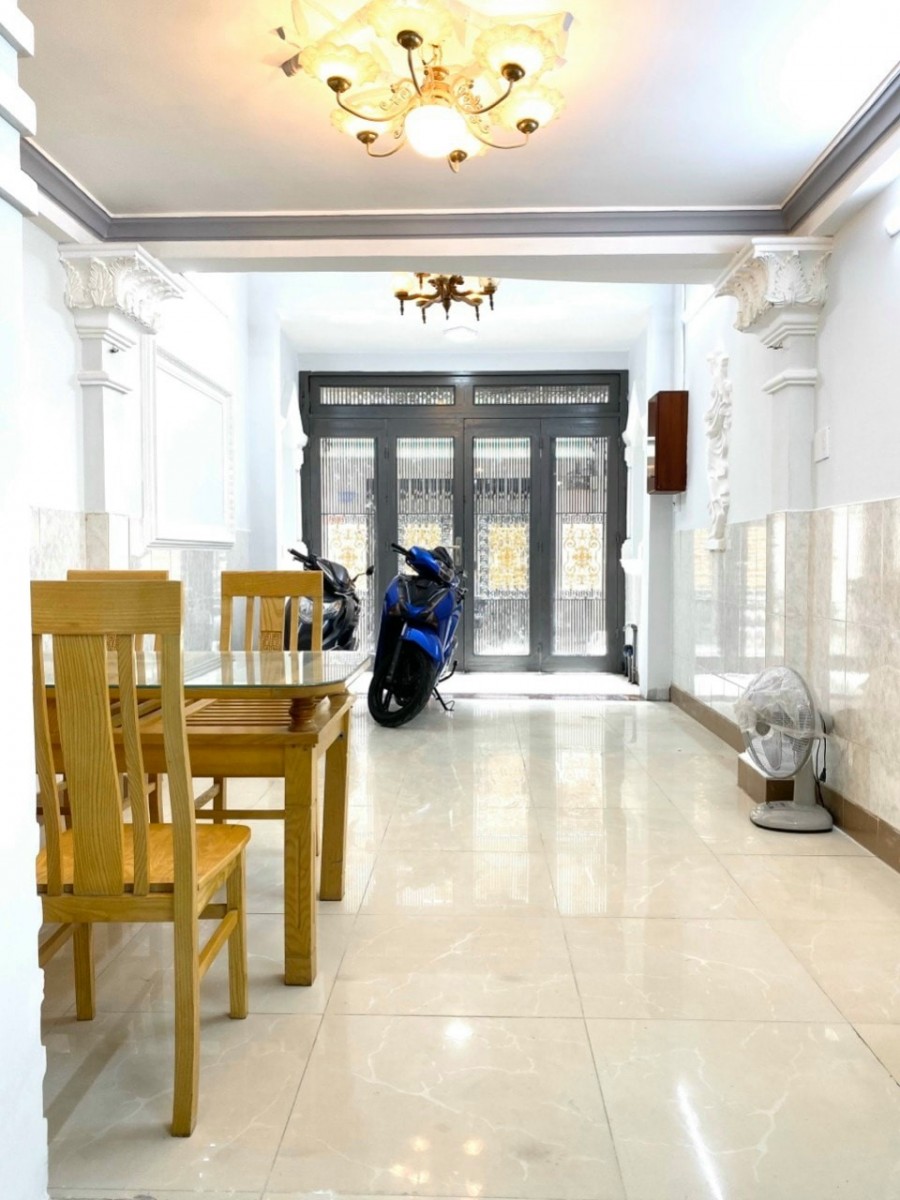 Hẻm 5m, Huỳnh Văn Bánh Phường 13 Quận Phú Nhuận, 4 tầng, Giá 8.8 tỷ