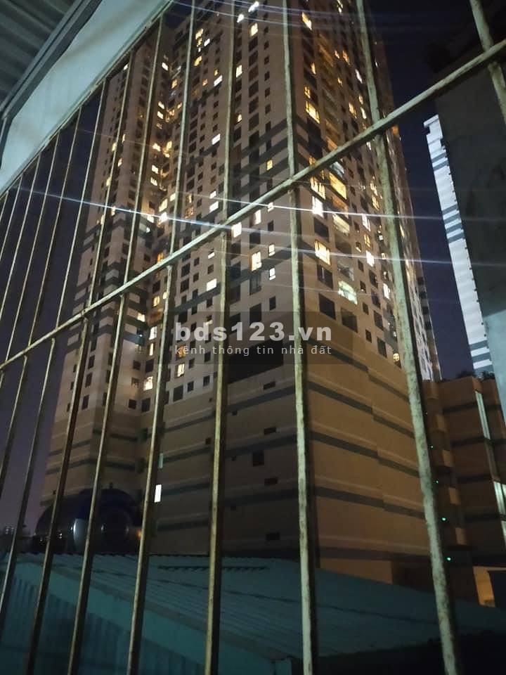 Bán nhà Long Biên , 43m2, 5 tầng, MT 5m, 4,1 tỷ