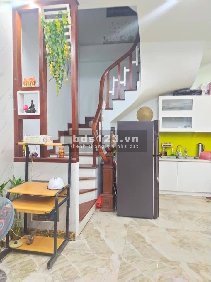 Bán nhà Long Biên , 43m2, 5 tầng, MT 5m, 4,1 tỷ