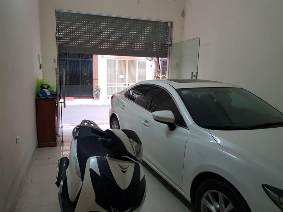 Bán nhà Trường Chinh Thanh Xuân DT 38m2 x 5T, gara ô tô, vỉa hè rộng, thoáng, nhỉnh 5 tỷ.