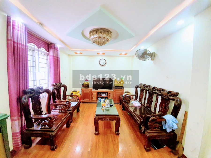 Hoàng Liệt nhà mới chủ tự xây, cách ô tô 10m, 4 tầng 44m2, chỉ 3 tỷ 3