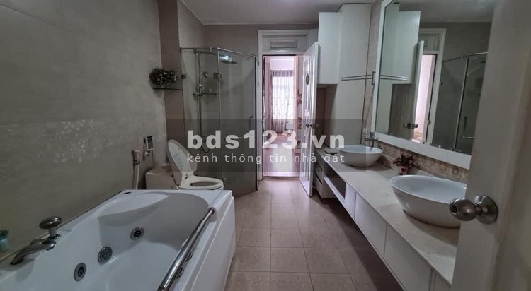 Bán nhà Bồ Đề đẹp như khách sạn 5 sao, sân vườn, 120m2, 5 tầng, MT 5,5m, nhỉnh 10 tỷ