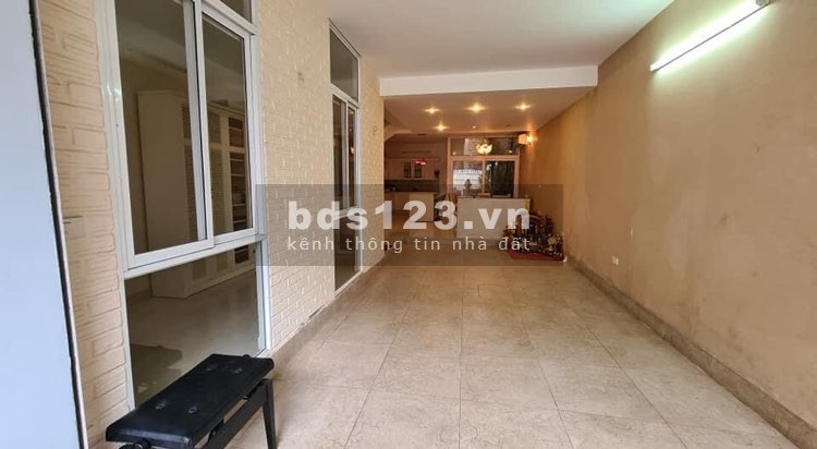 Bán nhà Bồ Đề đẹp như khách sạn 5 sao, sân vườn, 120m2, 5 tầng, MT 5,5m, nhỉnh 10 tỷ