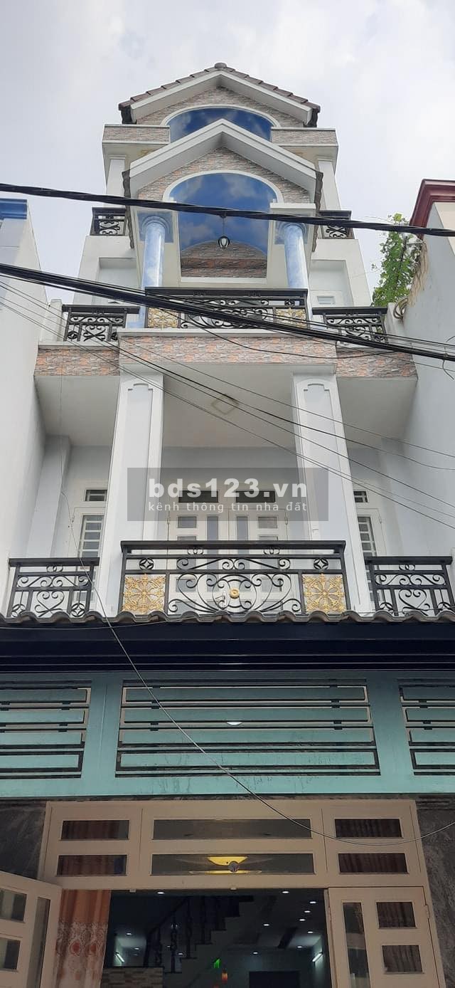Cần tiền bán gấp nhà 3 pn Lê Hồng Phong, Quận 10, dt 32m2, giá 6,85 tỷ