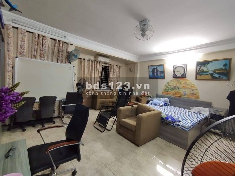 Bán gấp nhà Lý Thái Tổ Quận 3 50m2 giá thương lượng.