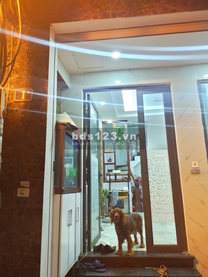 Bán nhà Long Biên , 43m2, 5 tầng, MT 5m, 4,1 tỷ