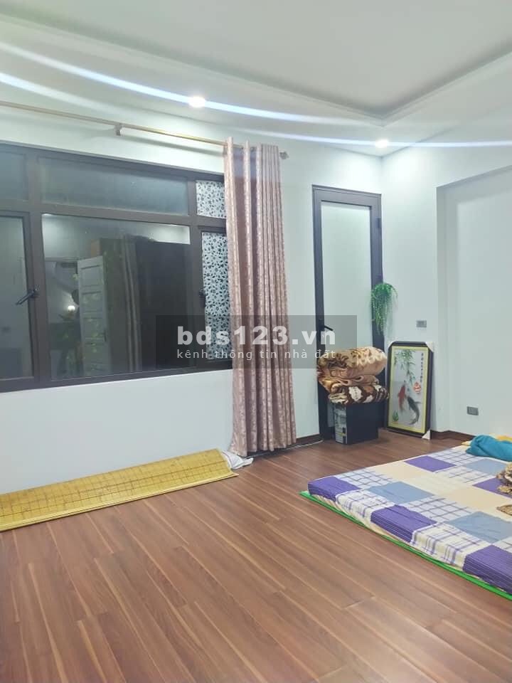 Bán nhà Long Biên , 43m2, 5 tầng, MT 5m, 4,1 tỷ