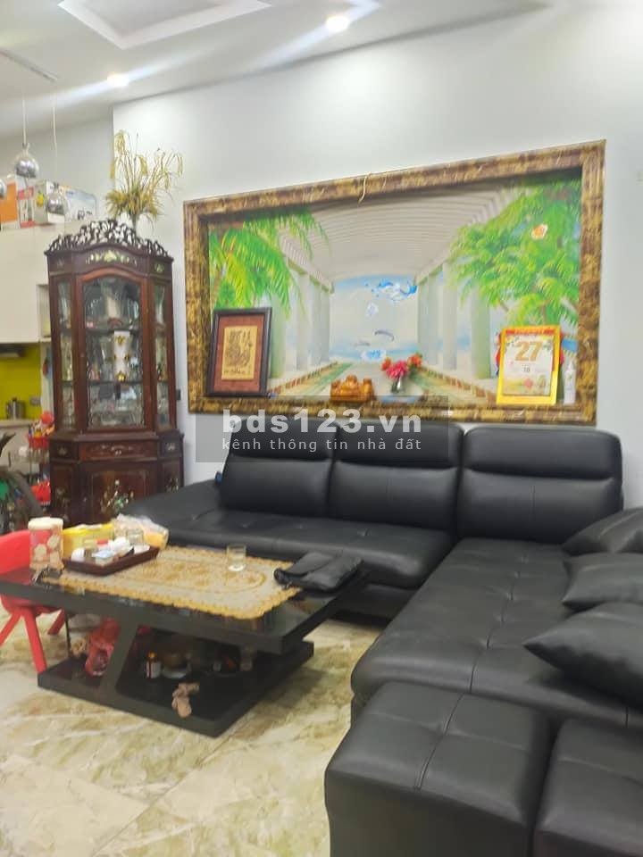 Bán nhà Long Biên , 43m2, 5 tầng, MT 5m, 4,1 tỷ