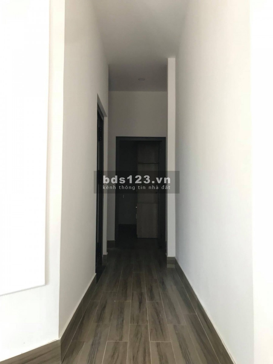 Bán nhà hoàn thiện kiệt 35 Ngự Bình ngay trung tâm thành phố LH 0702788074 MS VÂN