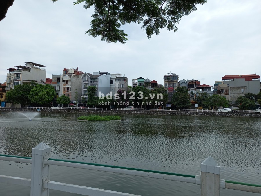 Bồ Đề - Hồng Tiến. Bán nhà 6 tầng, gara oto, thang máy Nhật 6.5 tỷ.