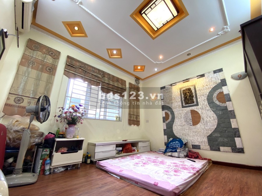 Bán nhà 4 tầng khu Hàng Không phố Nguyễn Sơn, Nội thất đẹp, giá 4.5 tỷ