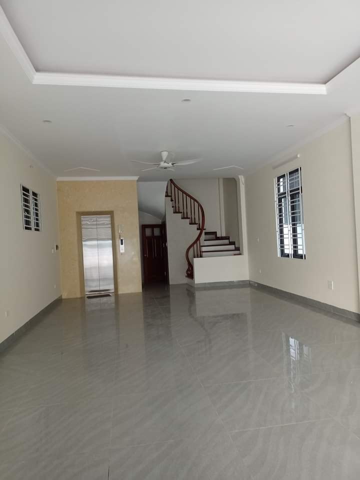 Tô Hiệu, Cầu Giấy, Mặt phố kinh doanh VIP, 150m2 6 tầng 26 tỷ vỉa hè rộng