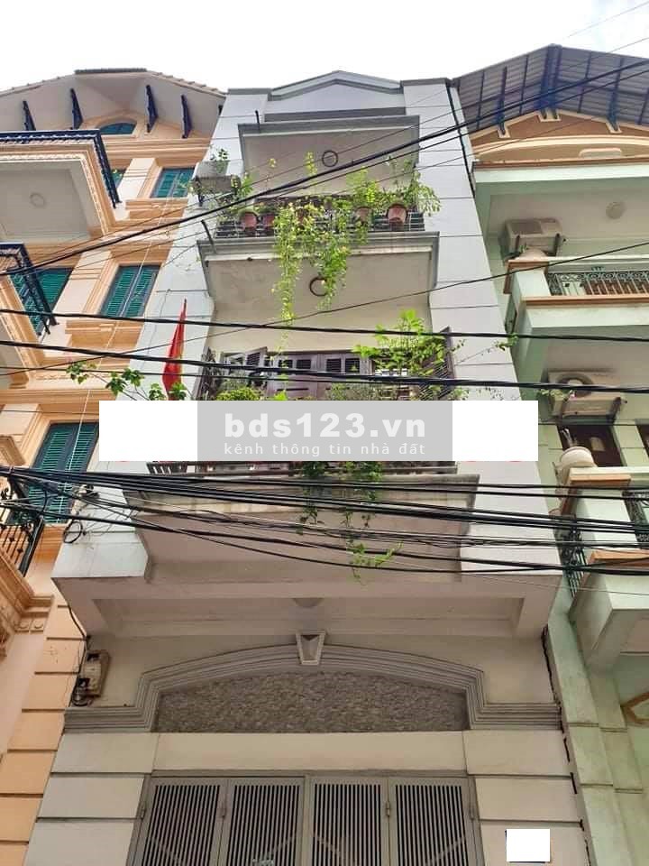 Bán gấp nhà 4 tầng, mặt ngõ ô tô tránh phố Hoàng Cầu 45m2x4,1m; nhỉnh 10 tỷ lh 0947161359