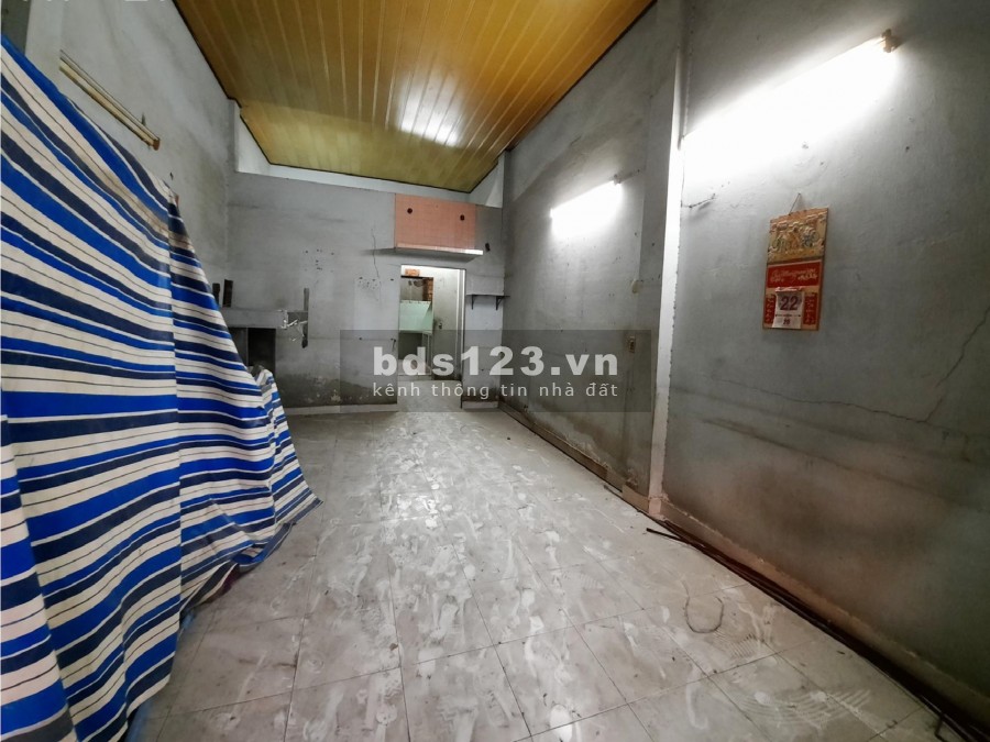 Bán nhà cũ 4x16.5 Hậu Giang Q6, hẻm xe hơi, giá 5ti99