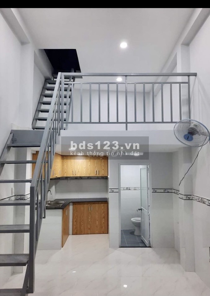 Chính chủ bán gấp nhà mới xây xinh xinh tại hẻm 687 Lạc Long Quân, P10, Quận Tân Bình