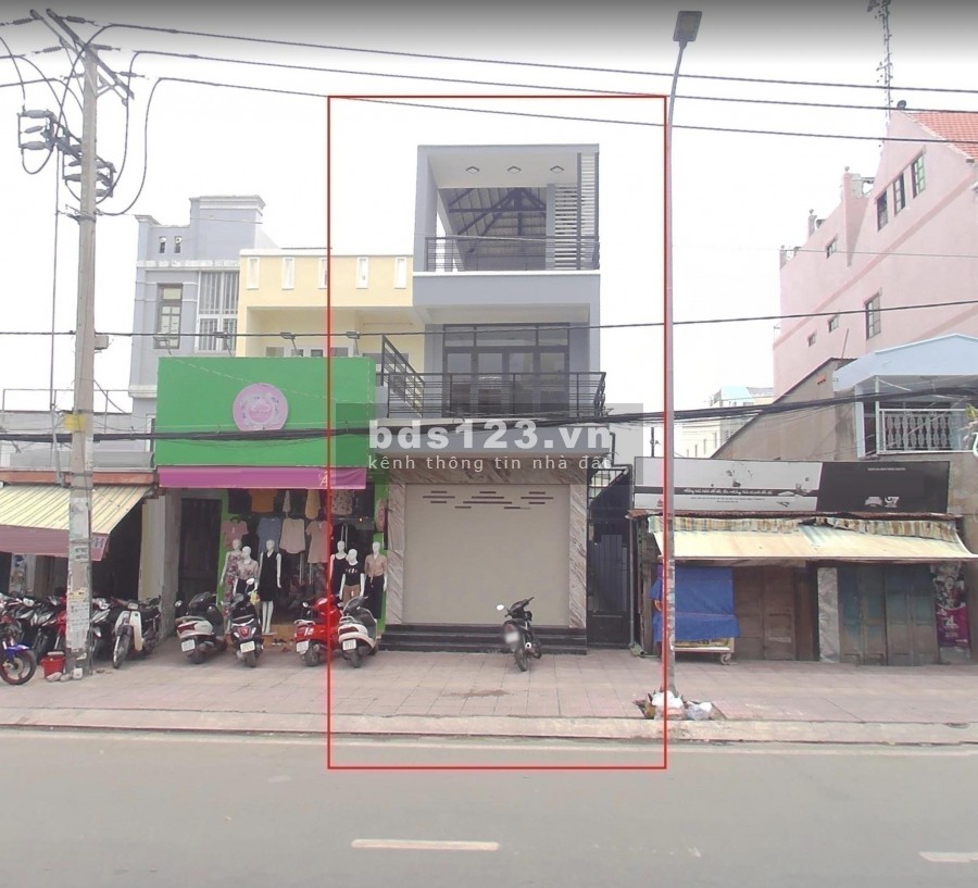 Mặt tiền đ.Dương Quảng Hàm vỉa hè rộng