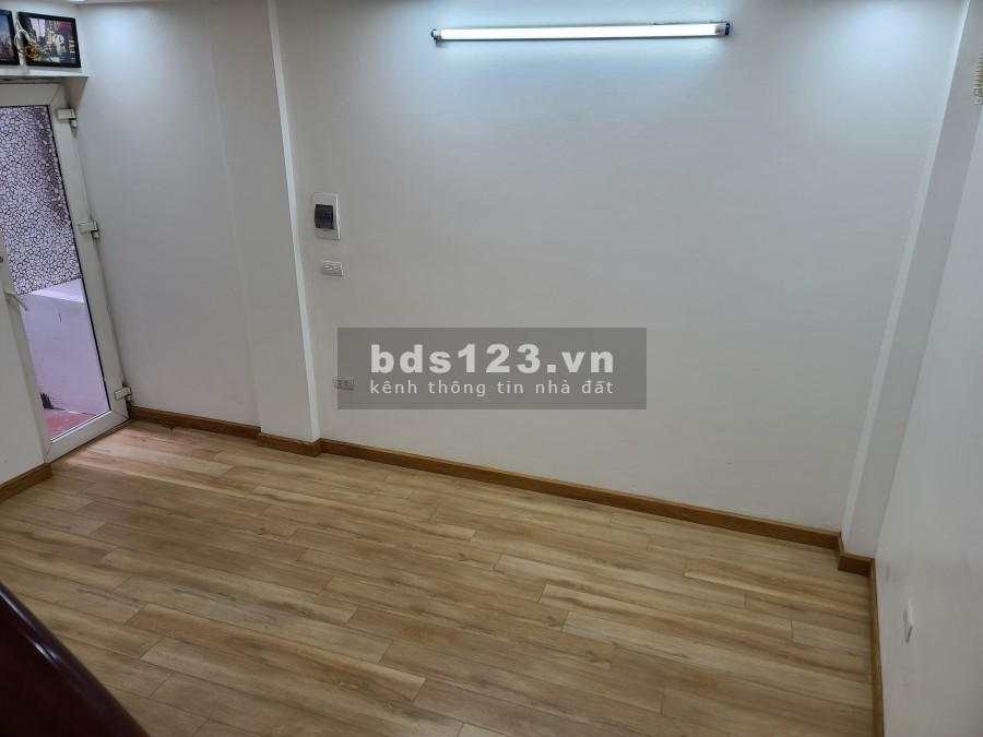 Bán nhà riêng tại Bồ Đề, Long Biên, Hà Nội, 4 tầng đúc, khu dân cư