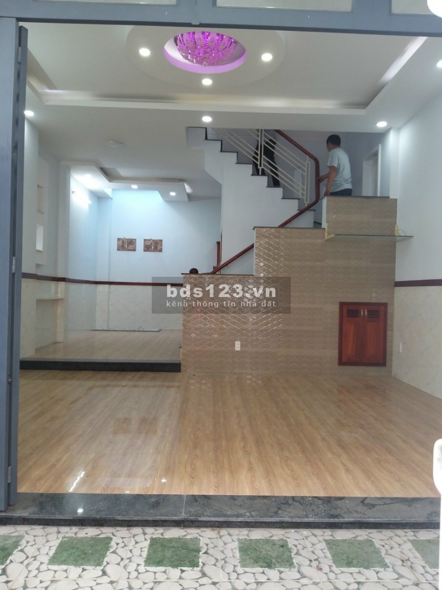 Nhà HXH ngang 6m. Đậu được oto 2PN 2WC