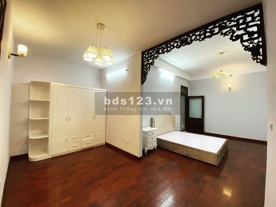 Nhà đẹp đẳng cấp lô góc 3 mặt thoáng, nội thất mới đầy đủ đồ tặng khách